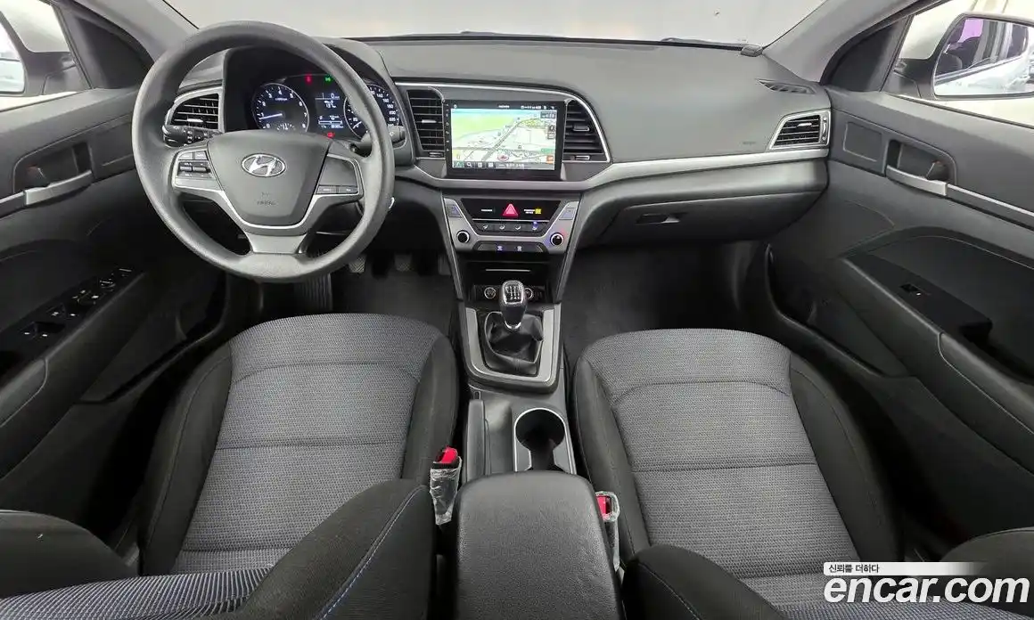 Hyundai Avante 2017 1.6 Механическая в Москве № 8053, фото 19