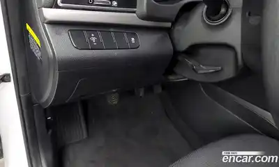 Hyundai Avante 2017 1.6 Механическая в Москве № 8053, миниатюра 8