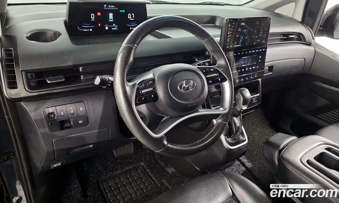 Hyundai Staria 2023 2.2 Автомат в Москве № 88683, фото 5