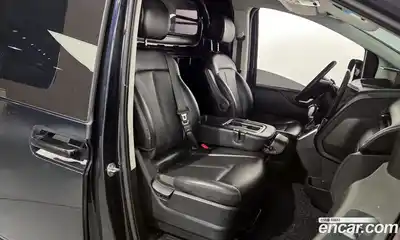 Hyundai Staria 2023 2.2 Автомат в Москве № 88683, миниатюра 10