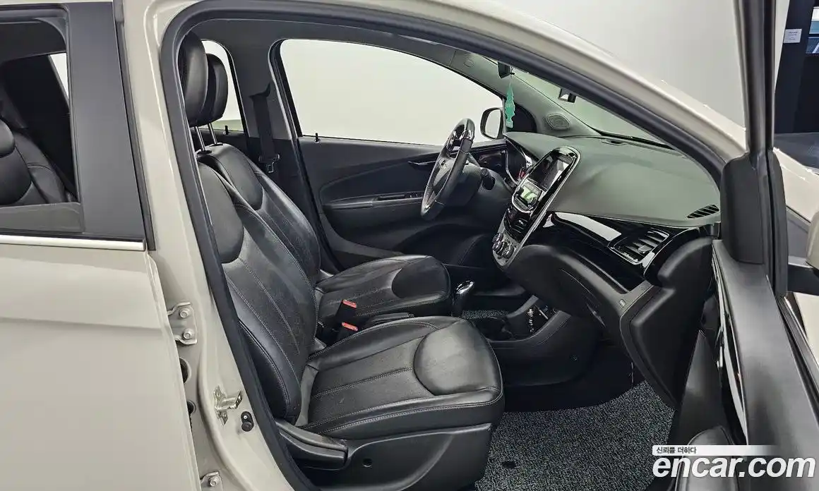 Chevrolet Spark 2017 1.0 Автомат в Москве № 105360, фото 14