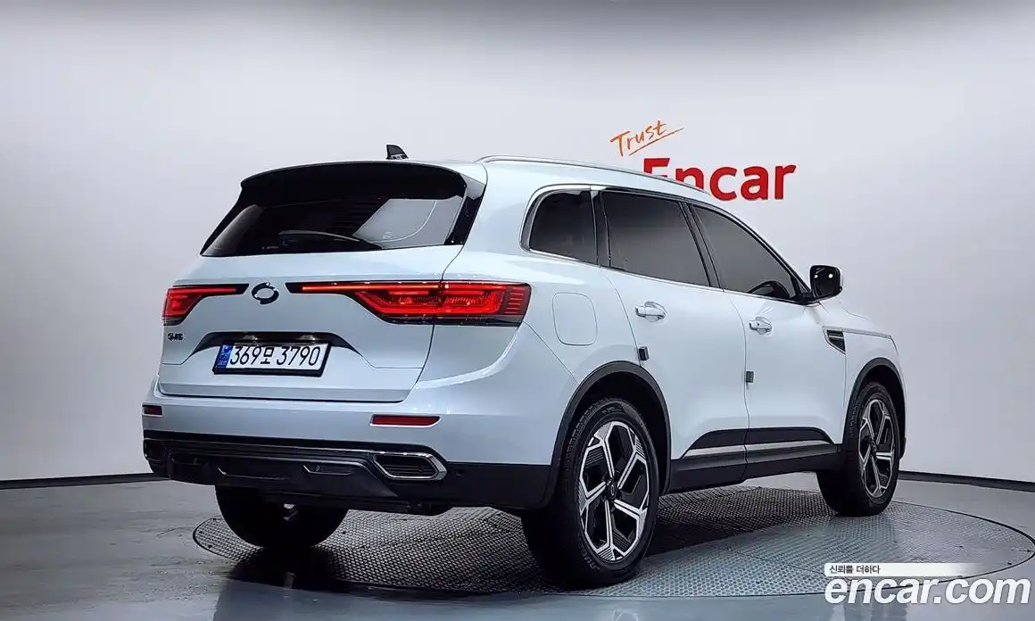 Renault QM6 2024 2.0 Автомат в Москве № 106458, фото 9