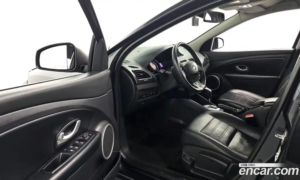 Renault SM3 2014 1.6 Автомат в Москве № 107321, фото 1