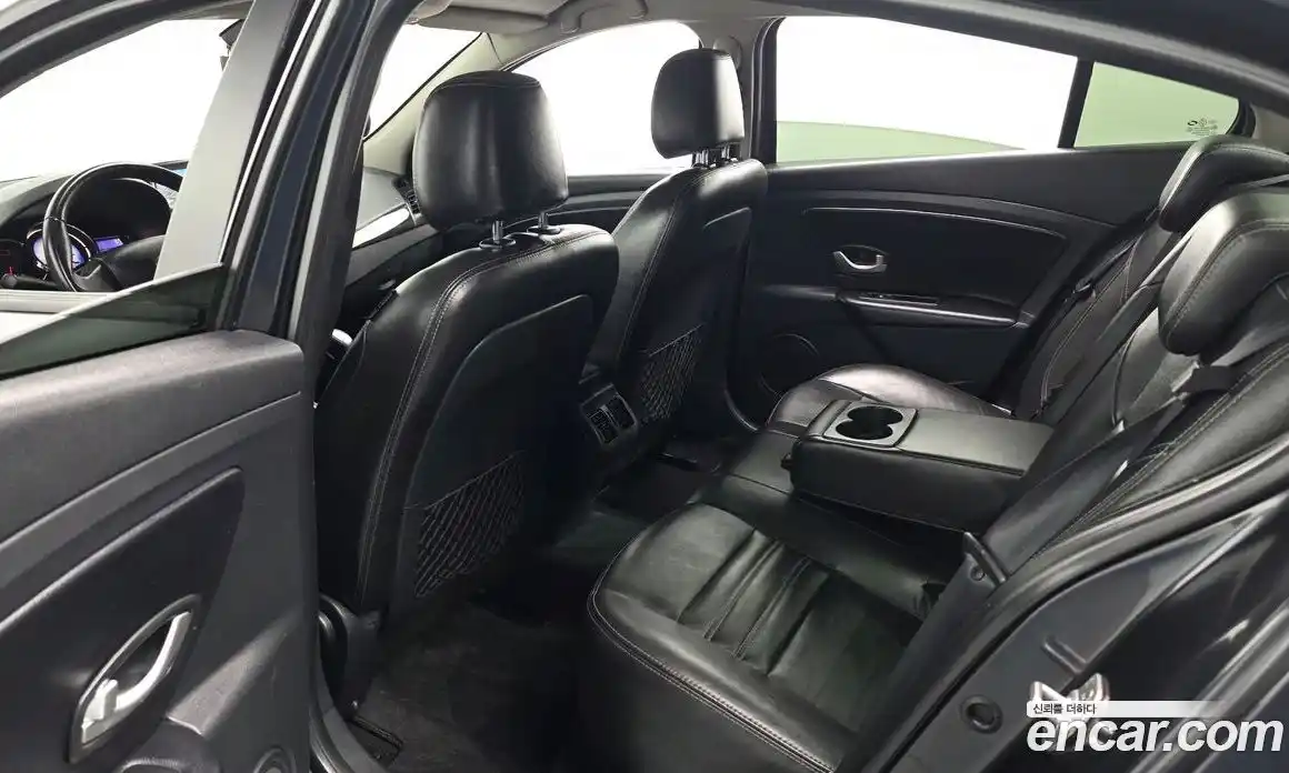 Renault SM3 2014 1.6 Автомат в Москве № 107321, фото 17