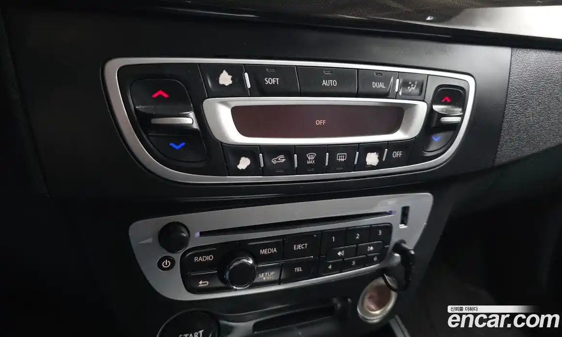 Renault SM3 2014 1.6 Автомат в Москве № 107321, фото 2