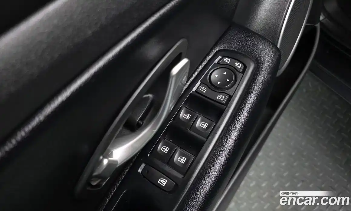 Renault SM3 2014 1.6 Автомат в Москве № 107321, фото 9