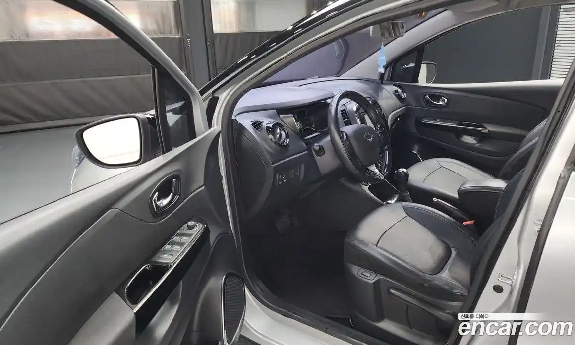 Renault QM3 2014 1.5 Автомат в Москве № 107359, фото 12