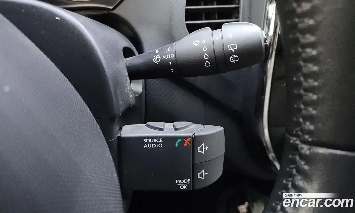 Renault QM3 2014 1.5 Автомат в Москве № 107359, фото 17