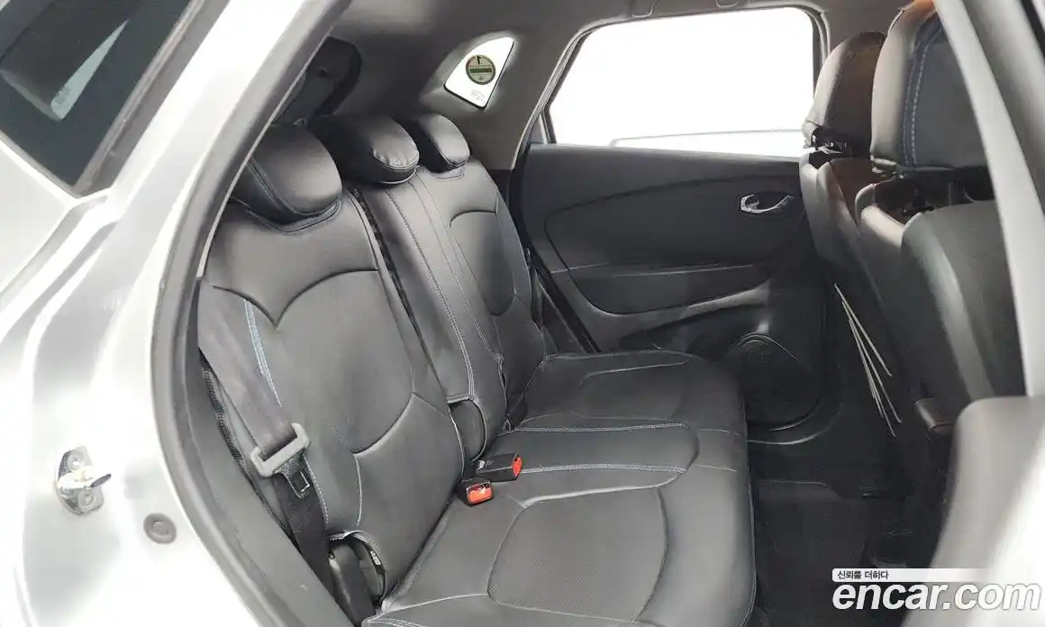 Renault QM3 2014 1.5 Автомат в Москве № 107359, фото 20