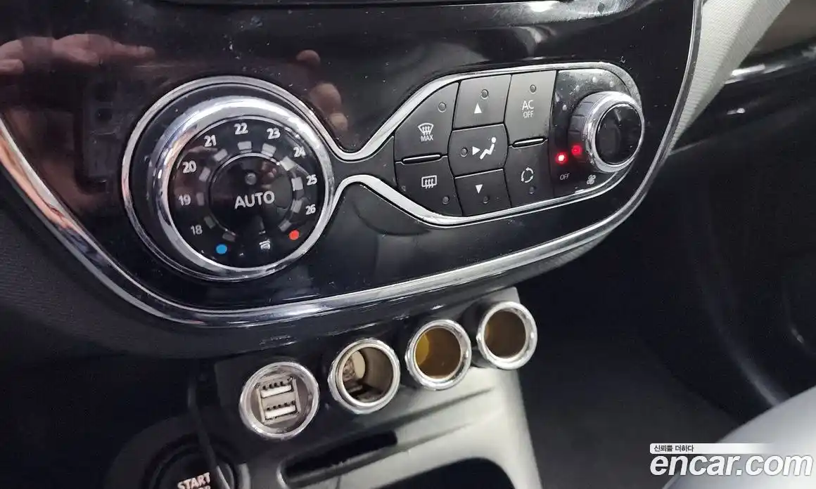 Renault QM3 2014 1.5 Автомат в Москве № 107359, фото 9