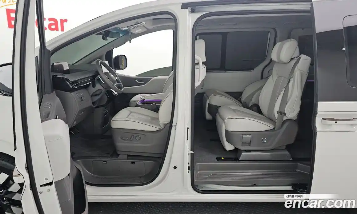 Hyundai Staria 2025 1.6 Автомат в Москве № 107611, фото 11