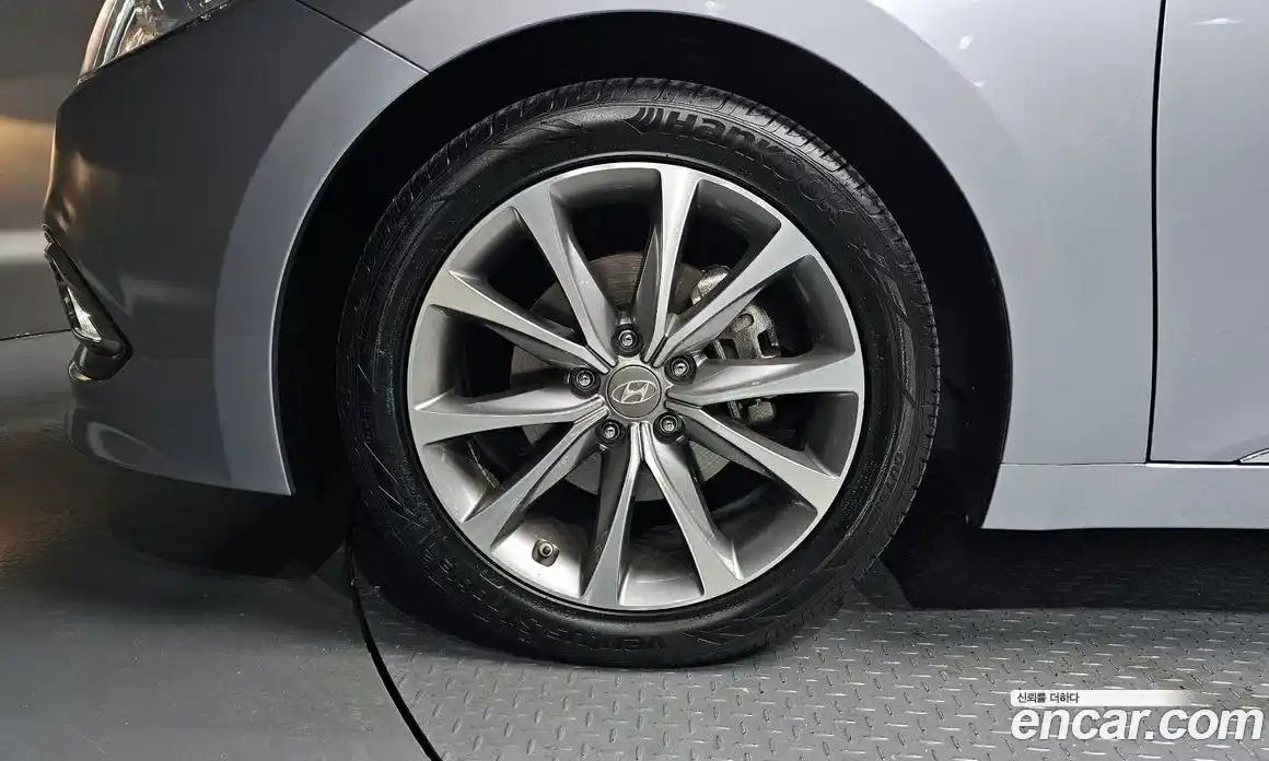 Hyundai Grandeur 2016 3.0 Автомат в Москве № 111158, фото 13