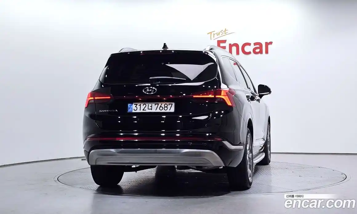 Hyundai Santa Fe 2023 1.6 Автомат в Москве № 111221, фото 17