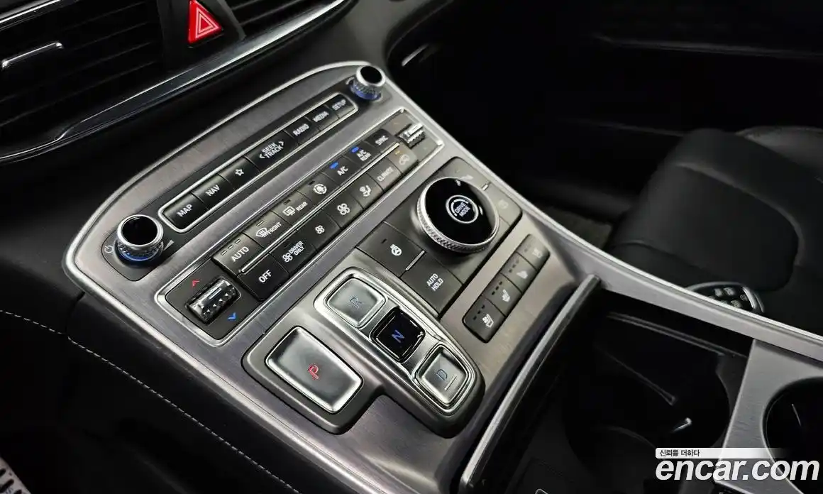 Hyundai Santa Fe 2023 1.6 Автомат в Москве № 111221, фото 18