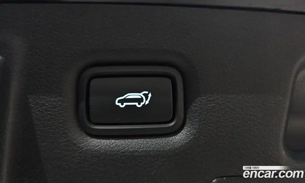 Hyundai Santa Fe 2023 1.6 Автомат в Москве № 111221, фото 8