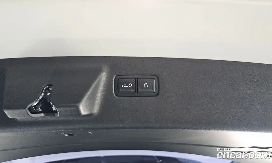 Hyundai Santa Fe 2024 1.6 Автомат в Москве № 113313, фото 19