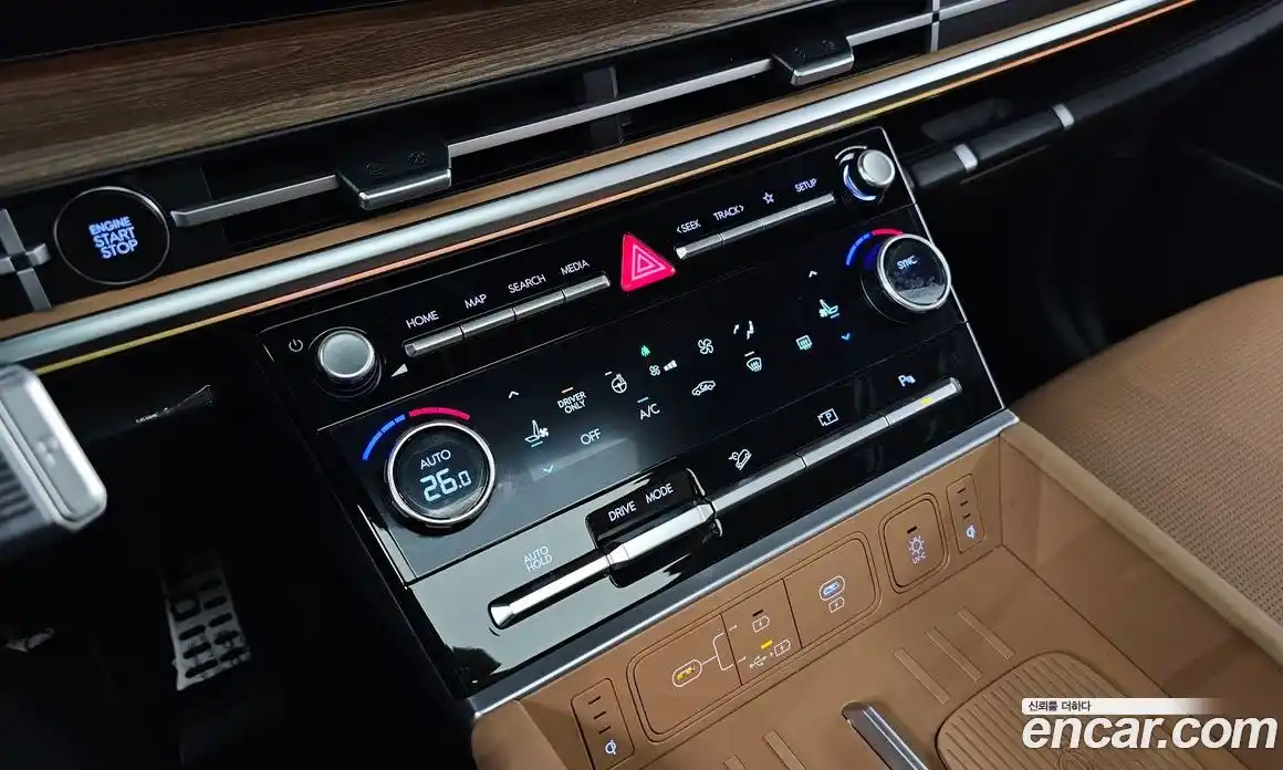 Hyundai Santa Fe 2024 1.6 Автомат в Москве № 113313, фото 9