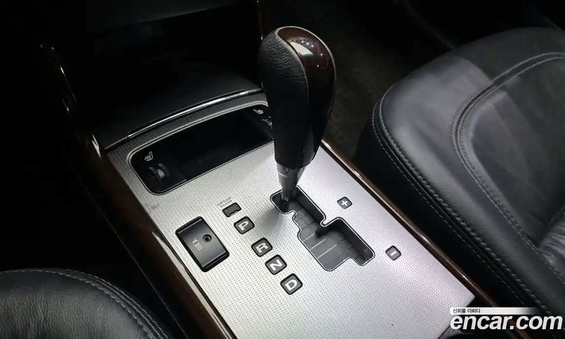 Hyundai Grandeur 2009 2.7 Автомат в Москве № 115007, фото 11