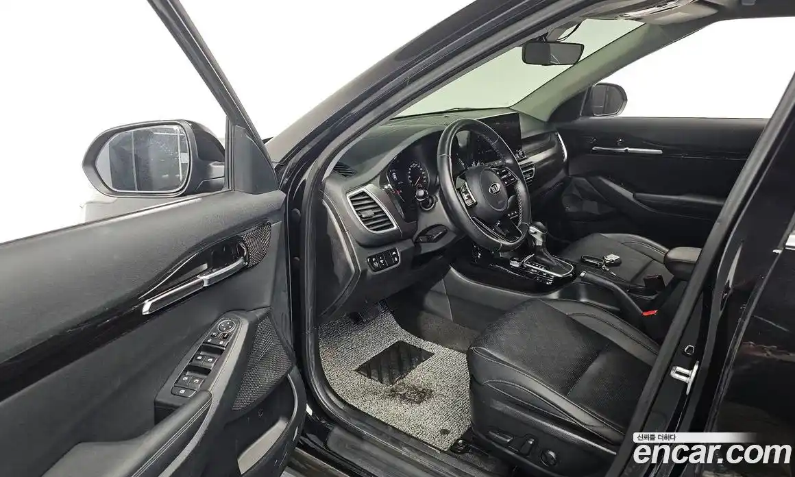 Kia Seltos 2022 1.6 Автомат в Москве № 132913, фото 4