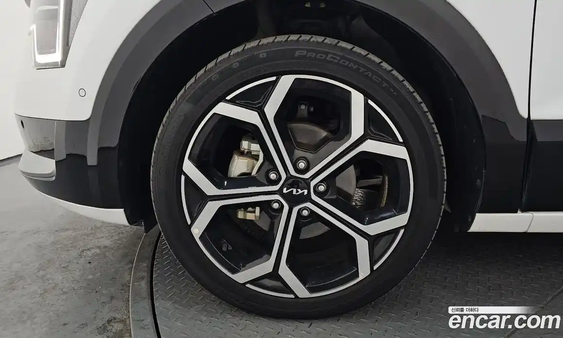 Kia Niro 2022 1.6 Автомат в Москве № 133244, фото 17