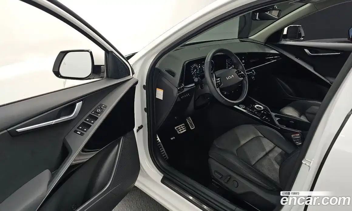 Kia Niro 2022 1.6 Автомат в Москве № 133244, фото 20