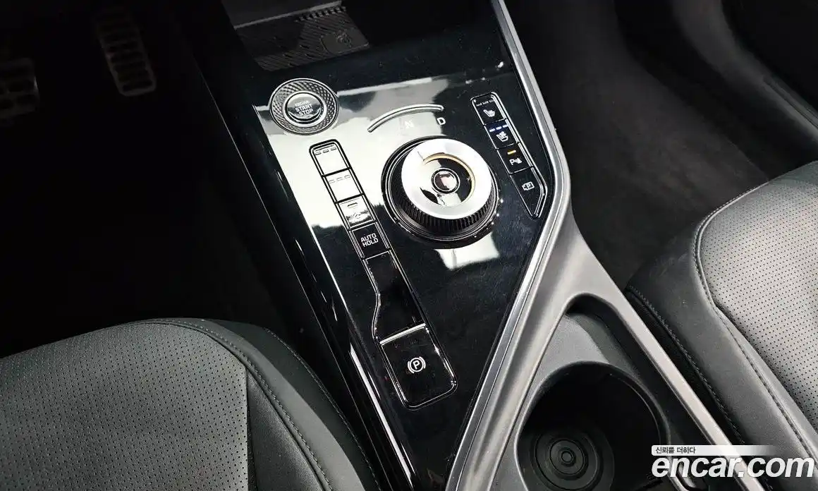 Kia Niro 2022 1.6 Автомат в Москве № 133244, фото 7