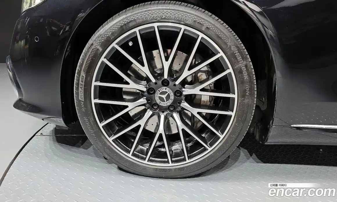 Mercedes-Benz S-Class 2024 4.0 Автомат в Москве № 142020, фото 18