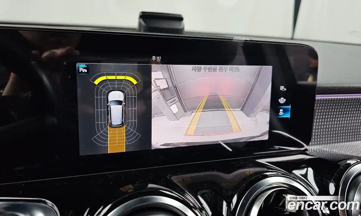 Mercedes-Benz GLB-Class 2021 2.0 Автомат в Москве № 143366, фото 18