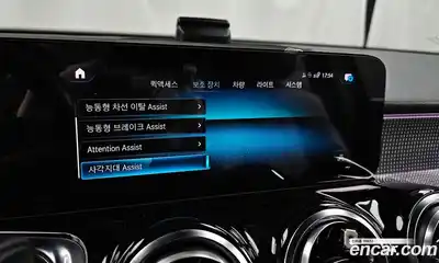 Mercedes-Benz GLB-Class 2021 2.0 Автомат в Москве № 143366, миниатюра 2