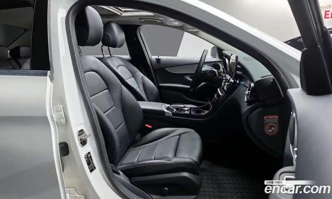 Mercedes-Benz C-Class 2018 2.0 Автомат в Москве № 143466, фото 18