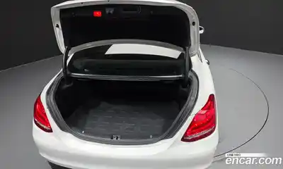 Mercedes-Benz C-Class 2018 2.0 Автомат в Москве № 143466, миниатюра 3