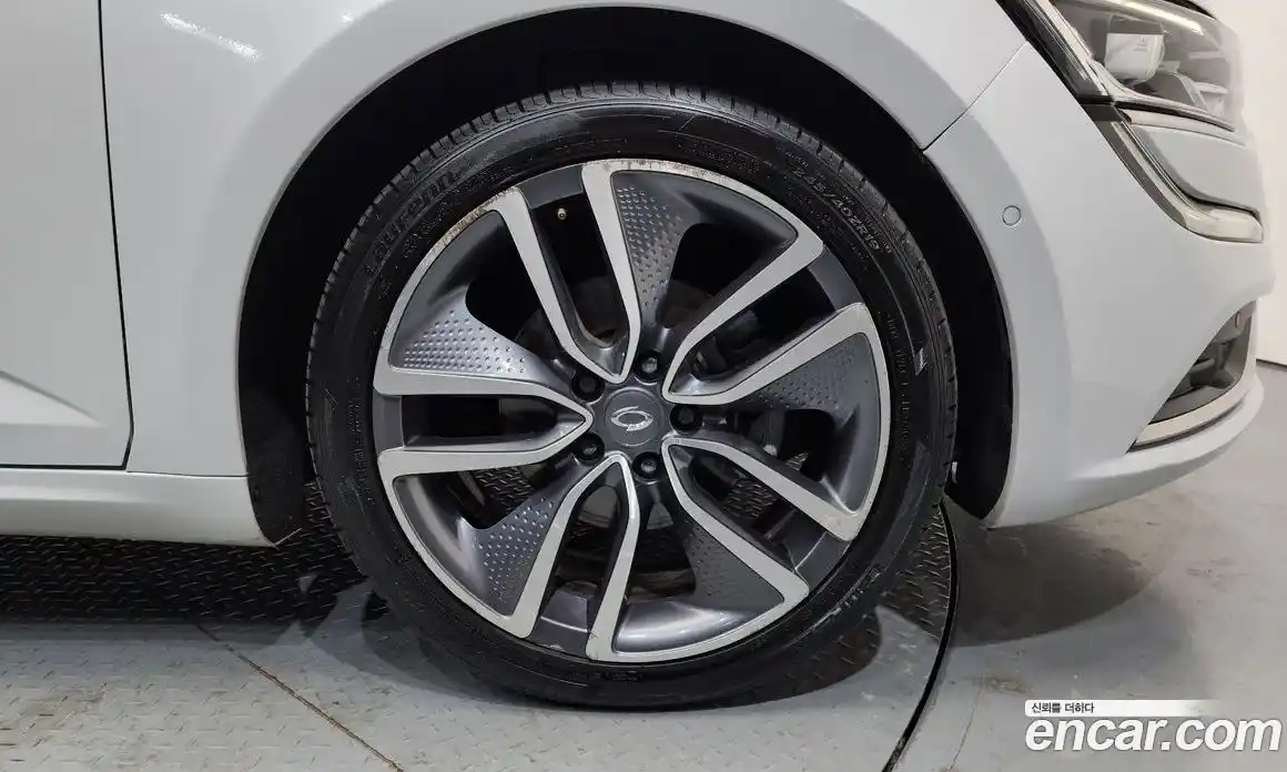 Renault SM6 2016 1.6 Автомат в Москве № 147729, фото 17