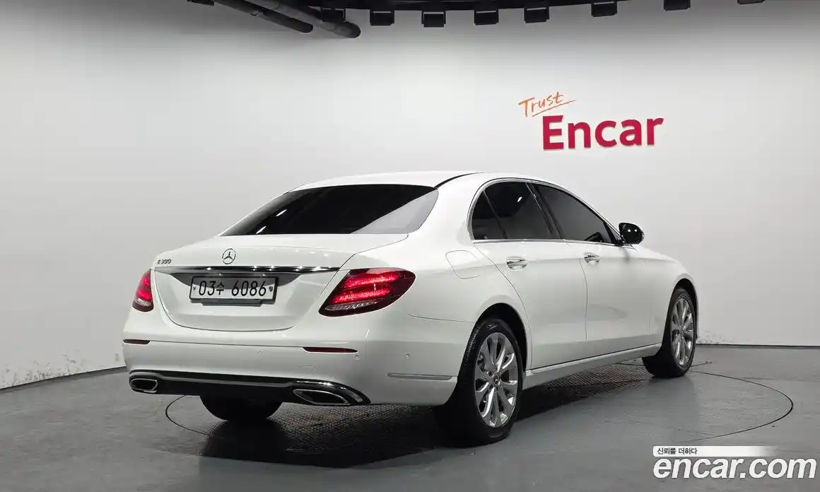 Mercedes-Benz E-Class 2019 2.0 Автомат в Москве № 147806, фото 17