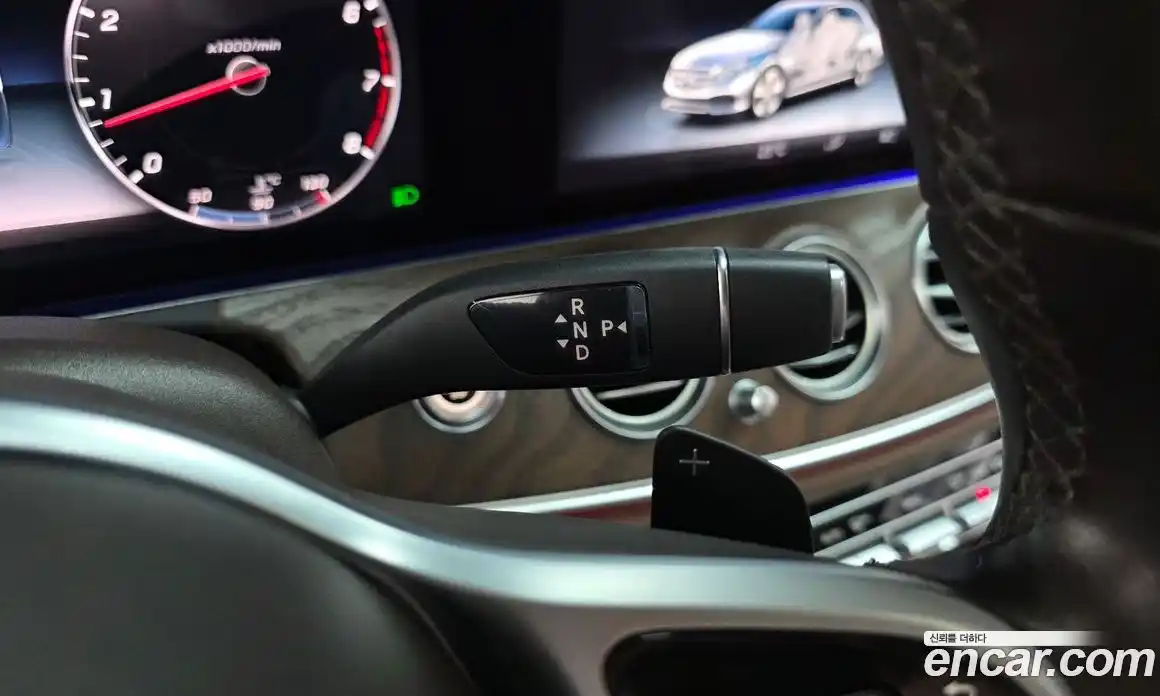 Mercedes-Benz E-Class 2019 2.0 Автомат в Москве № 147806, фото 18