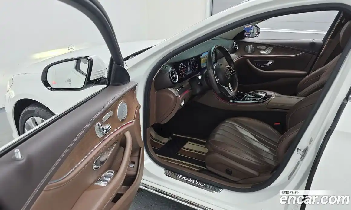 Mercedes-Benz E-Class 2019 2.0 Автомат в Москве № 147806, фото 4