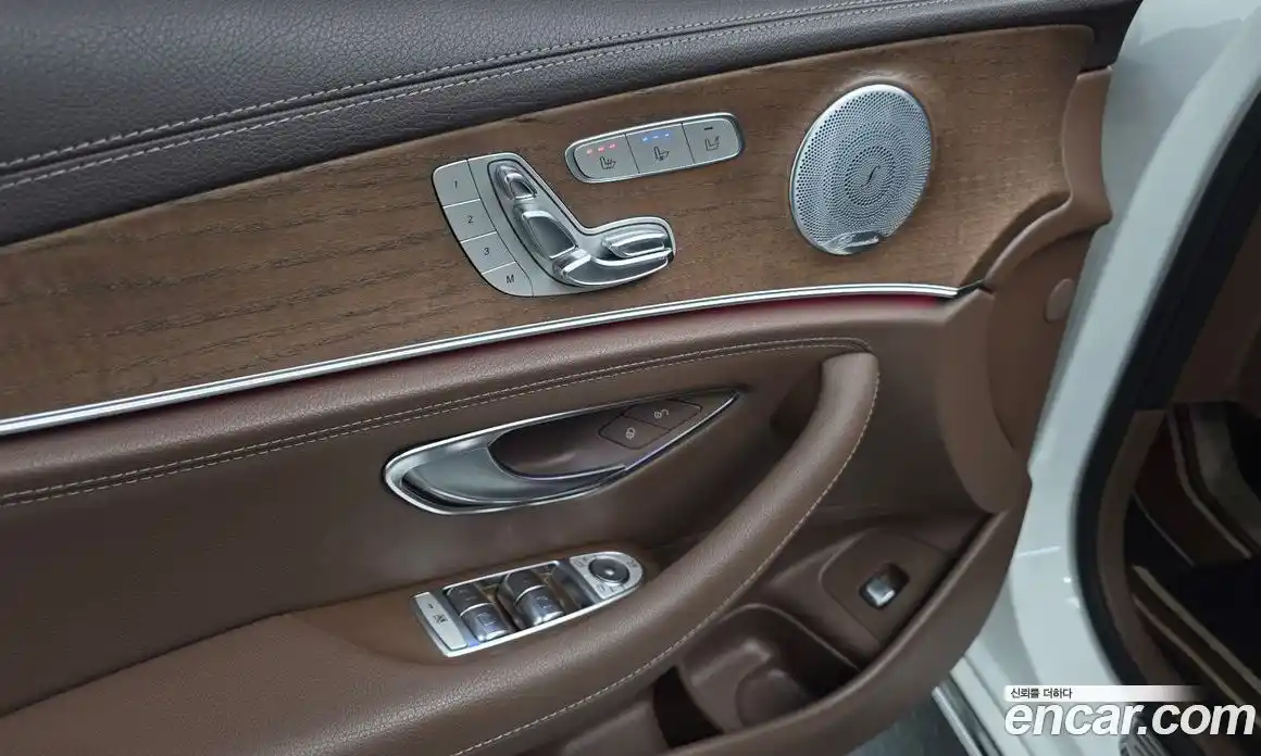 Mercedes-Benz E-Class 2019 2.0 Автомат в Москве № 147806, фото 10