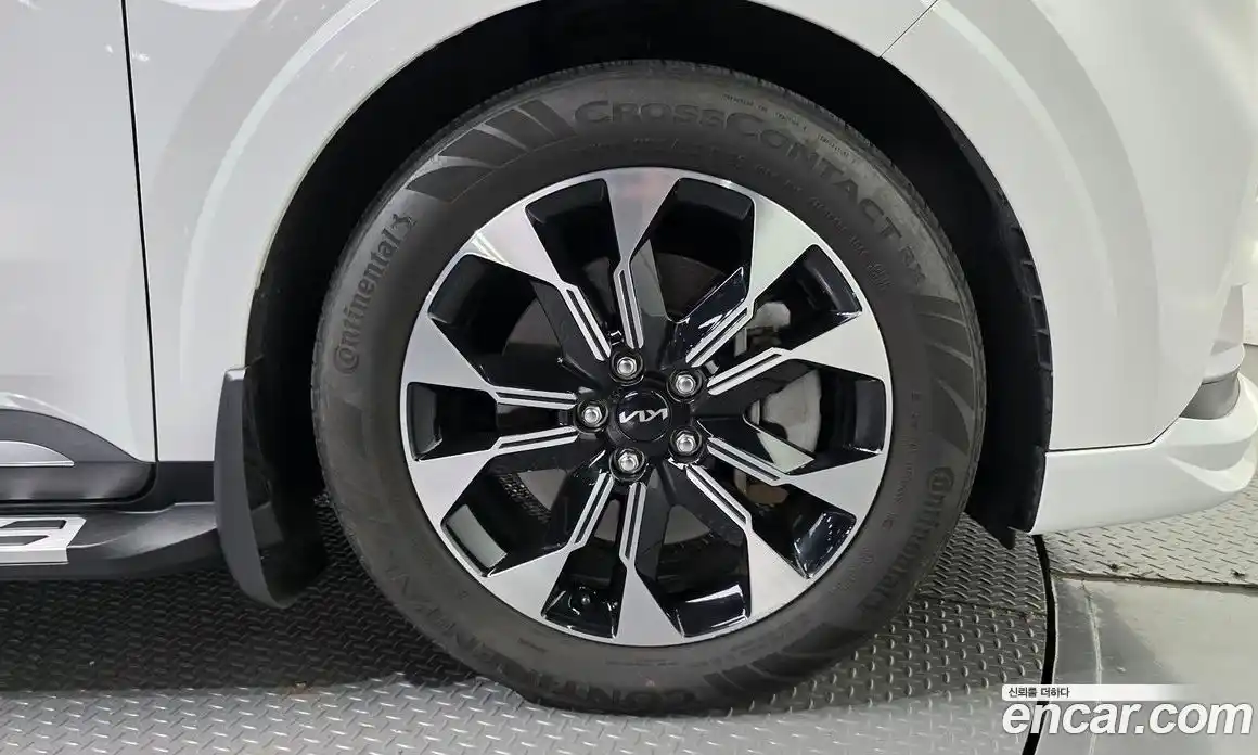 Kia Canival 2023 3.5 Автомат в Москве № 15904, фото 18