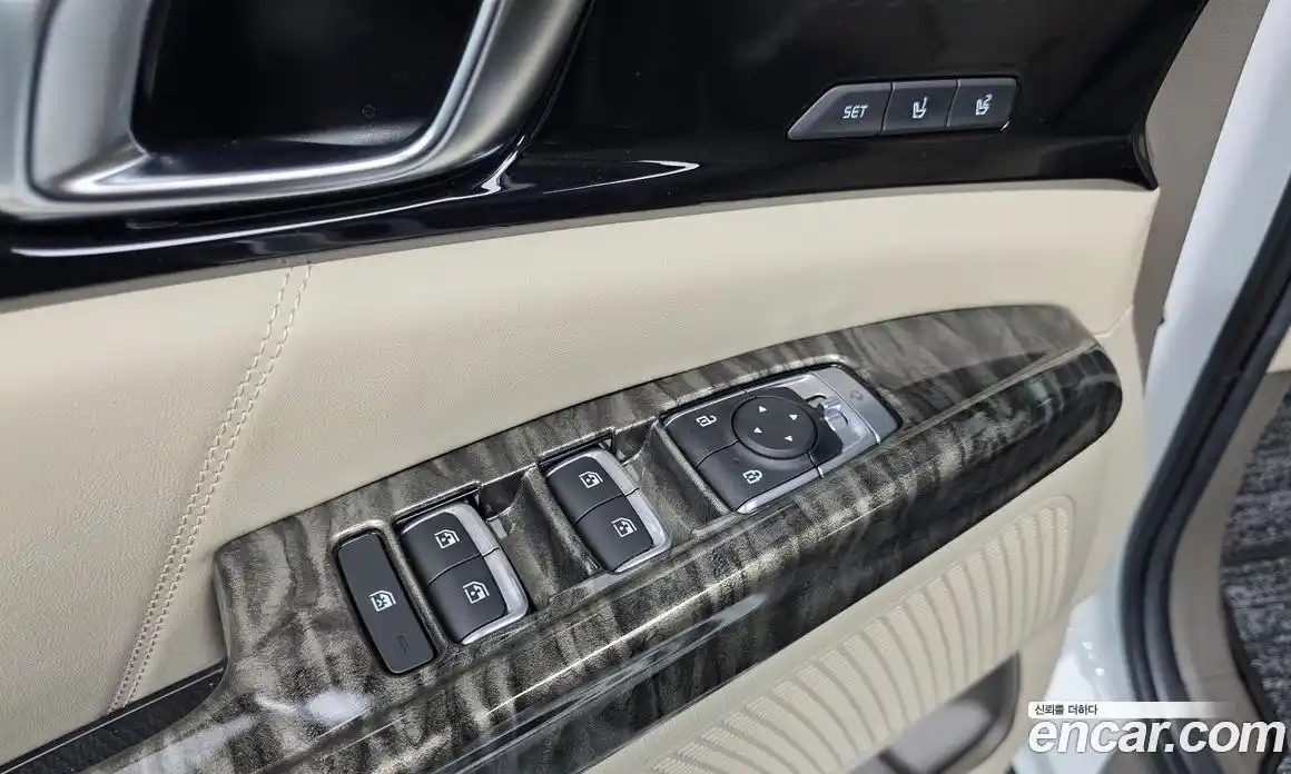 Kia Canival 2023 3.5 Автомат в Москве № 15904, фото 5