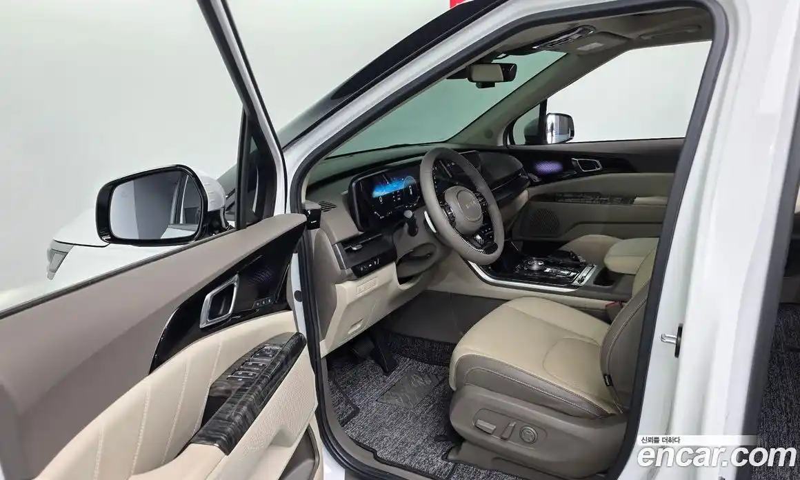 Kia Canival 2023 3.5 Автомат в Москве № 15904, фото 8