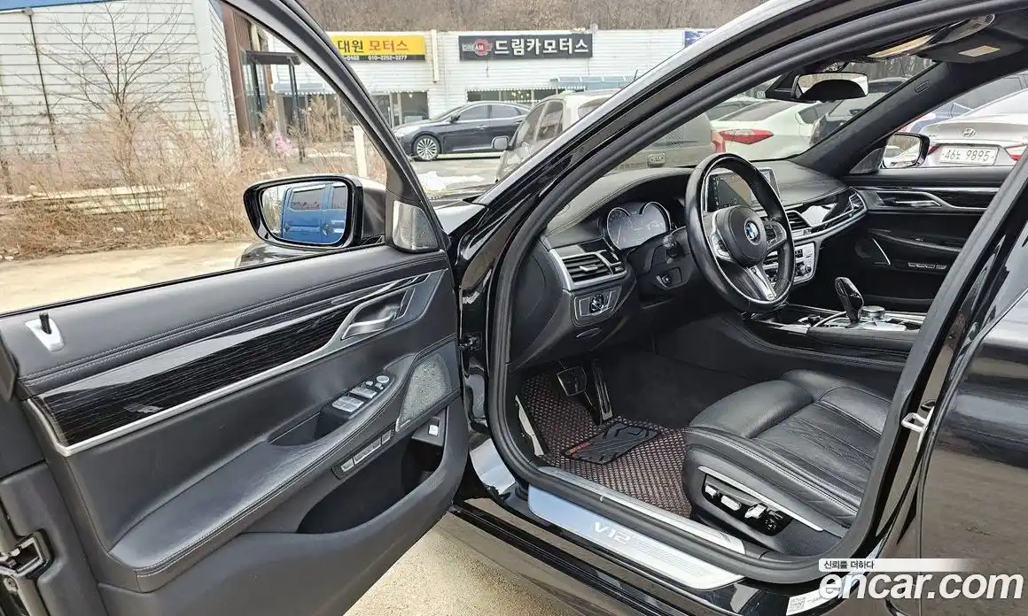 BMW 7-Series 2017 6.6 Автомат в Москве № 159123, фото 14