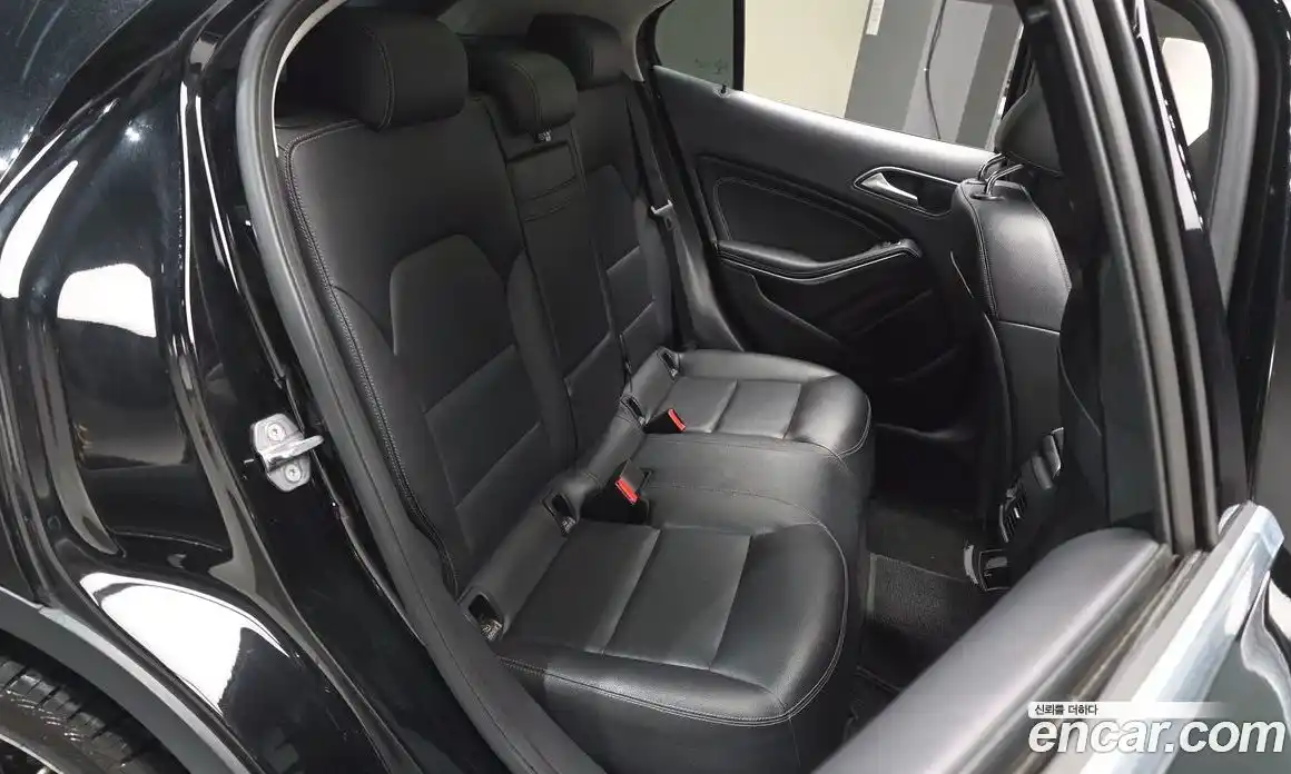 Mercedes-Benz GLA-Class 2019 2.0 Автомат в Москве № 160369, фото 11