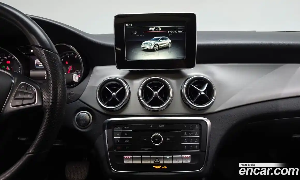 Mercedes-Benz GLA-Class 2019 2.0 Автомат в Москве № 160369, фото 16