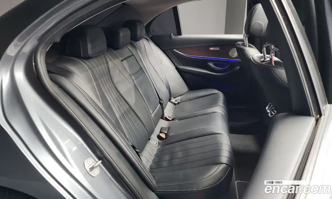 Mercedes-Benz E-Class 2017 2.0 Автомат в Москве № 160824, фото 12