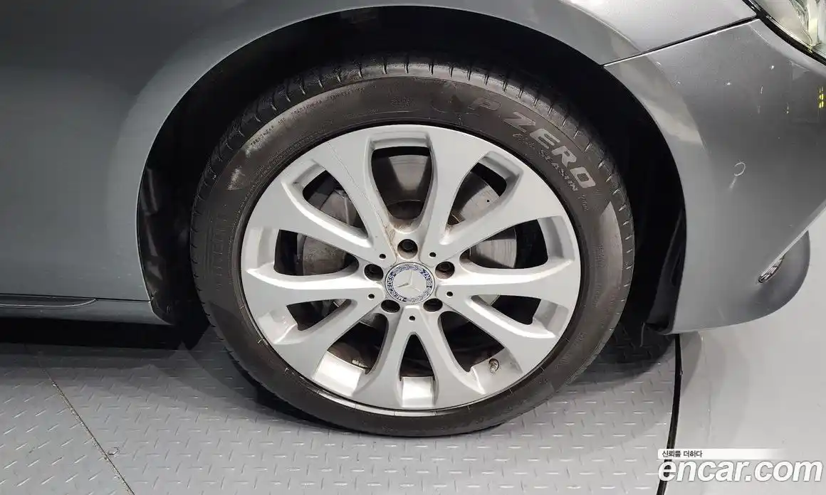 Mercedes-Benz E-Class 2017 2.0 Автомат в Москве № 160824, фото 18