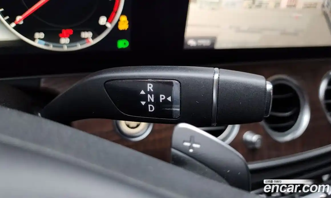 Mercedes-Benz E-Class 2017 2.0 Автомат в Москве № 160824, фото 20