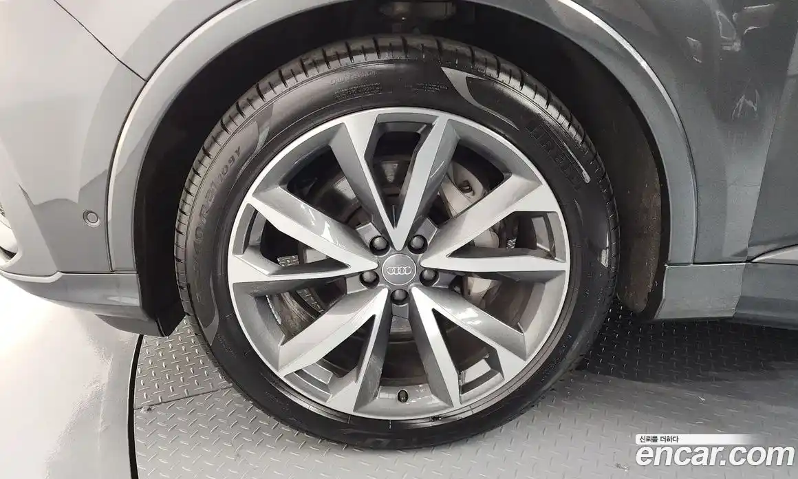 Audi Q7 2021 3.0 Автомат в Москве № 163104, фото 9