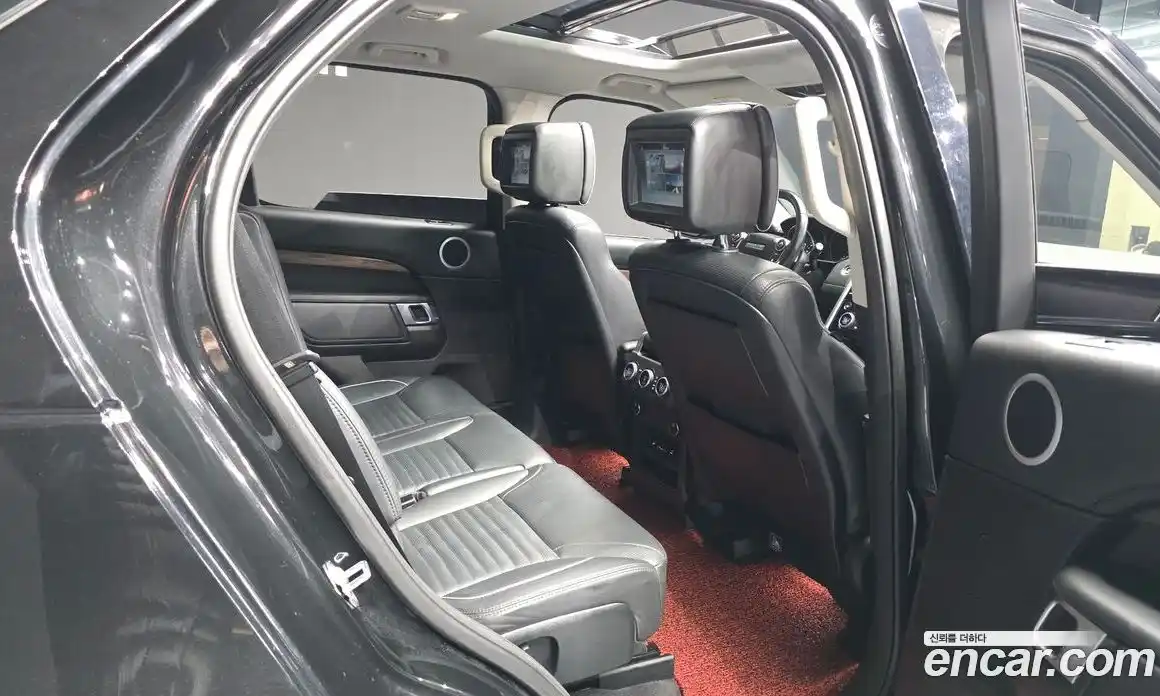 Land Rover Discovery 2017 3.0 Автомат в Москве № 166350, фото 1