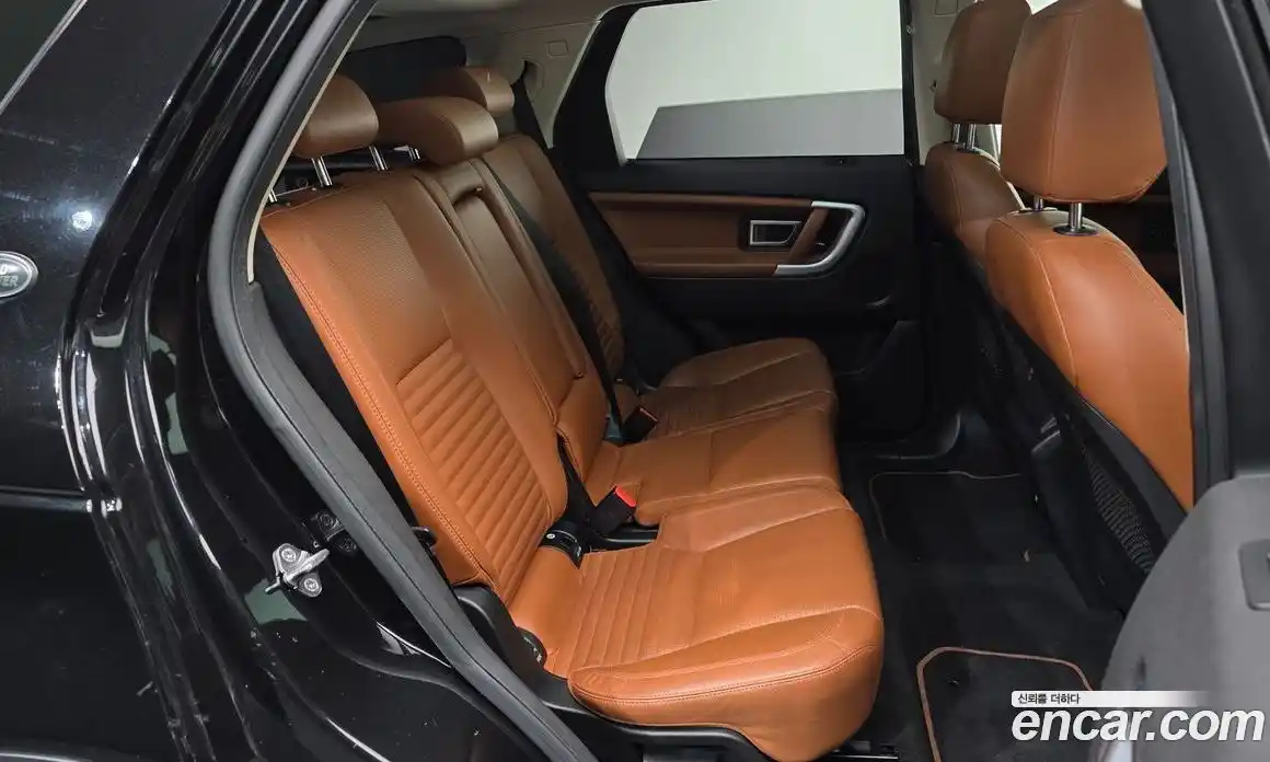 Land Rover Discovery Sport 2016 2.0 Автомат в Москве № 166694, фото 9