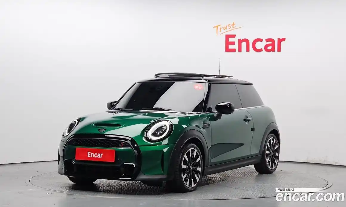 Mini Cooper 2023 2.0 Автомат в Москве № 166969, фото 17