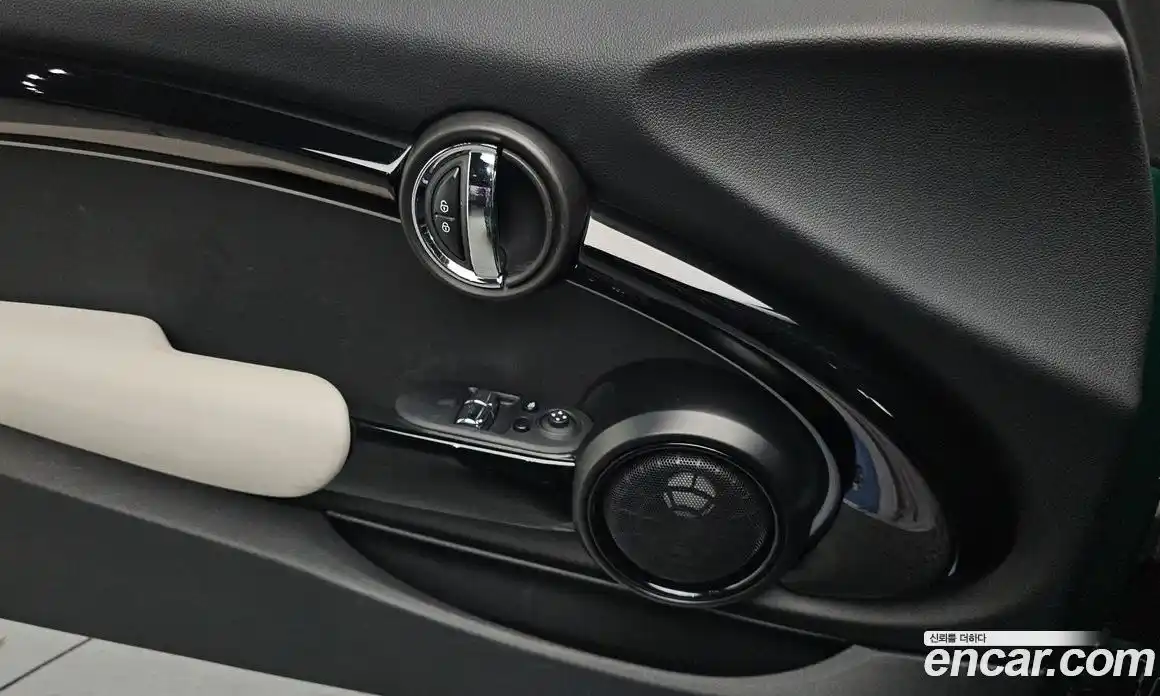 Mini Cooper 2023 2.0 Автомат в Москве № 166969, фото 5